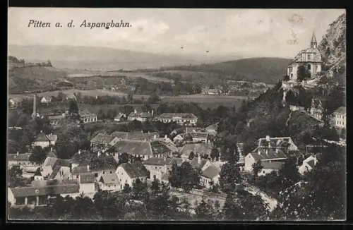 AK Pitten an der Aspangbahn, Totalansicht mit Bergkirche aus der Vogelschau