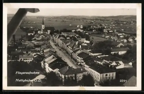 AK Mattighofen /O.-D., Ortsansicht vom Flugzeug aus