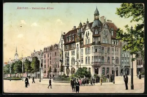 AK Aachen, Heinrichs-Allee mit Passanten