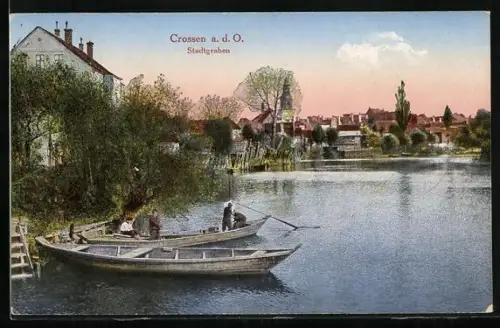 AK Crossen a. d. O., Stadtgraben mit Ruderbooten