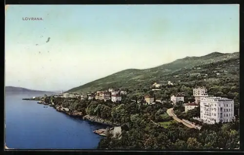 AK Lovrana, Vogelschau auf den Ort