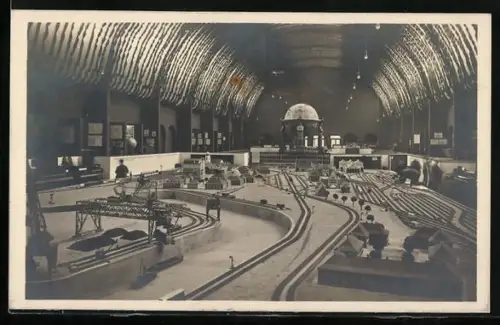 AK München, Verkehrs-Ausstellung 1924, Bahnhofsmodell in Halle I