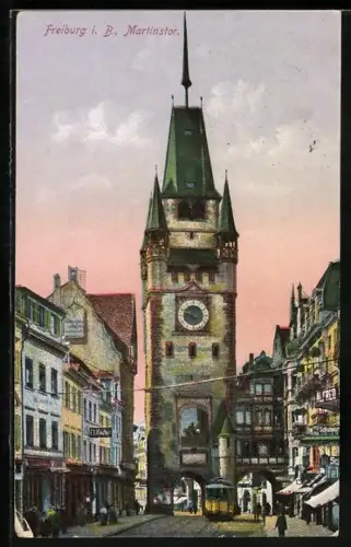 AK Freiburg, Martinstor mit Strassenbahn