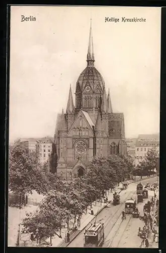 AK Berlin-Kreuzberg, Strassenbahn an der Heilig-Kreuz-Kirche