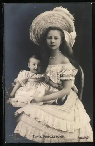 AK Victoria Louise Herzogin von Braunschweig als Prinzessin von Preussen mit Prinz Wilhelm