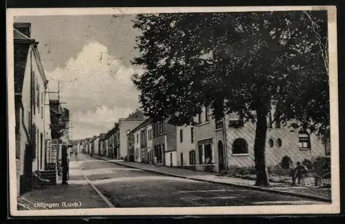 AK Ulflingen, Strassenpartie mit Garage