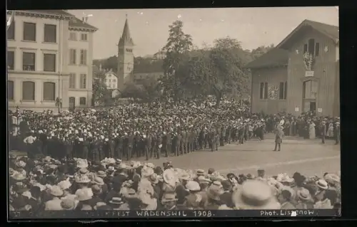 AK Wädenswil, Musikfest 1908, Grosses Orchester musiziert auf der Strasse