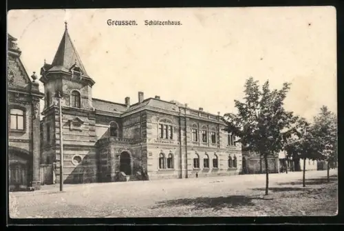AK Greussen, Schützenhaus mit Strasse, Panorama