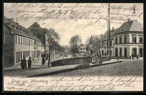 AK Münchberg, Lindenstrasse, Brückenpanorama mit Geschäftshäusern