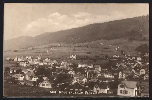 AK Moutier /Jura Bernois, Totalansicht aus der Vogelschau