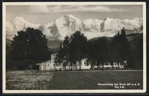 AK Worb, Gasthaus Menziwilleg mit Bergpanorama