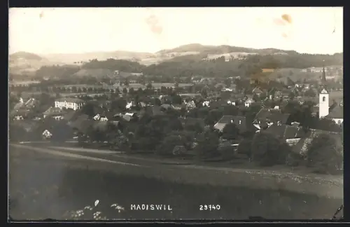AK Madiswil, Ortsansicht mit Fernblick aus der Vogelschau