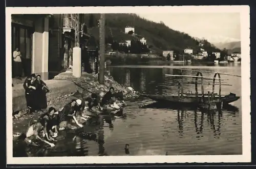 Foto-AK Tessiner Waschfrauen am See
