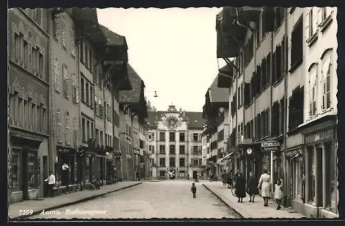 AK Aarau, Strasse Rathausgasse mit Geschäften