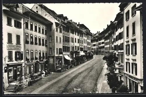 AK Brugg, Strassenpartie mit Geschäften