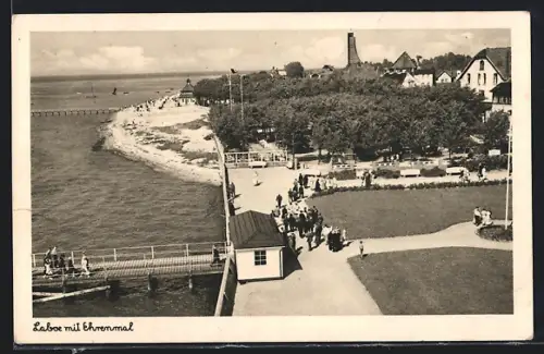 AK Laboe, Strandpromenade mit Ehrenmal