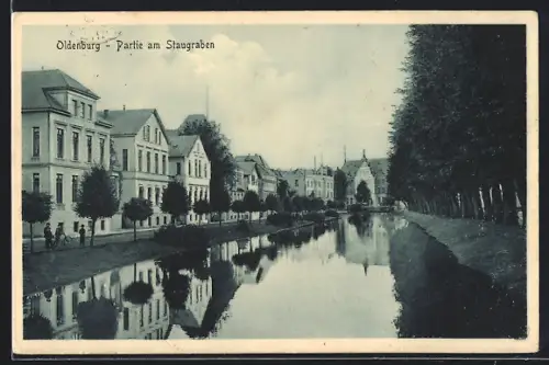 AK Oldenburg / Gr., Blick auf den Staugraben, Staugrabenstrasse