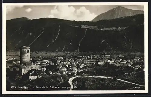 AK Martigny, La Tour de la Bâtiaz et vue générale