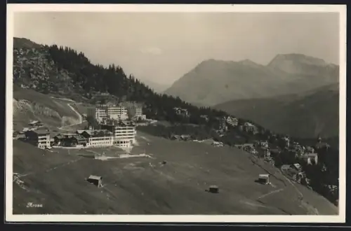 AK Arosa, Teilansicht mit modernen Gebäuden am Berg