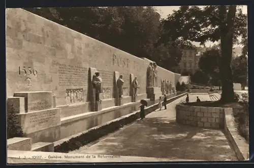 AK Genève, Monument de la Réformation