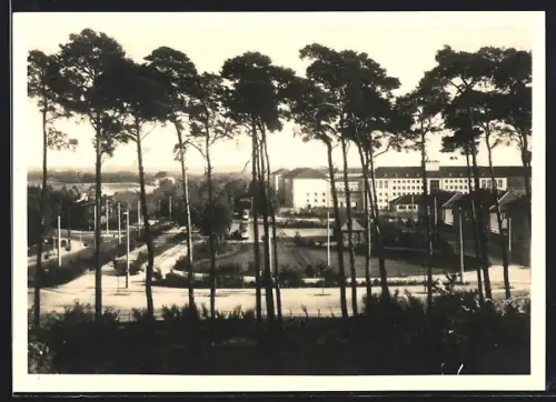 AK Halle /Saale, General Maercker-Platz und Nachrichtenschule