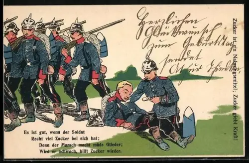 AK Militärmarsch über Land, Soldat stärkt erschöpften Kameraden mit Zucker