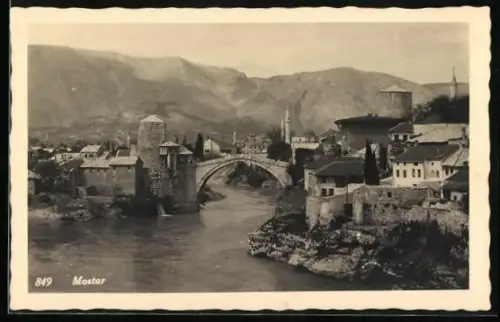AK Mostar, Ortspanorama mit Brücke aus der Vogelschau