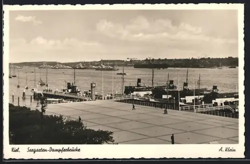 AK Kiel, Seegarten-Dampferbrücke mit Schiffen