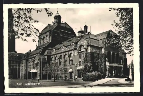AK Kiel, Gebäudeansicht Stadttheater