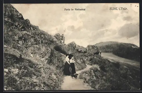 AK Suhl i. Thür., Partie im Rimbachtal mit Ausflüglerinnen