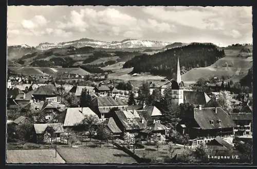AK Langnau i. E., Gesamtansicht mit Berghintergrund