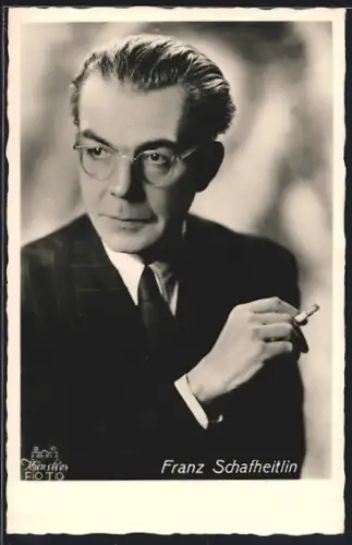 AK Schauspieler Franz Schafheitlin mit Zigarette