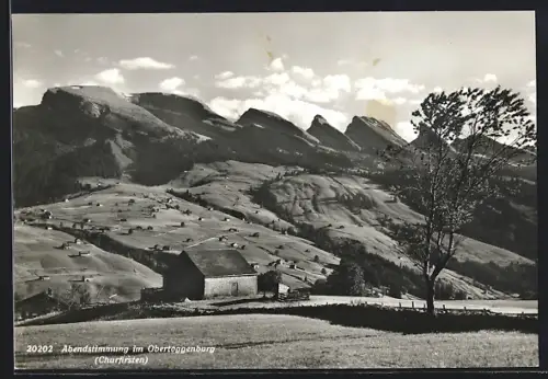 AK Obertoggenburg /Churfirsten, Ortspartie am Abend