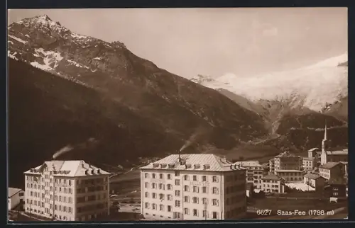 AK Saas-Fee, Ortspartie mit Kirche