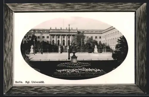 AK Berlin, Königliche Universität mit Parkanlage im Vordergrund