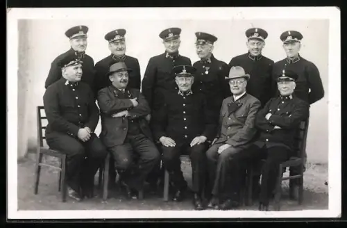 Foto-AK Gruppenfoto der Feuerwehr