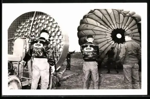 AK Amerikanischer Fallschirm Test der Airborne School Fallschirmjäger Schule