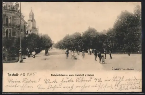 AK Rastatt, Bahnhofstrasse vom Bahnhof gesehen