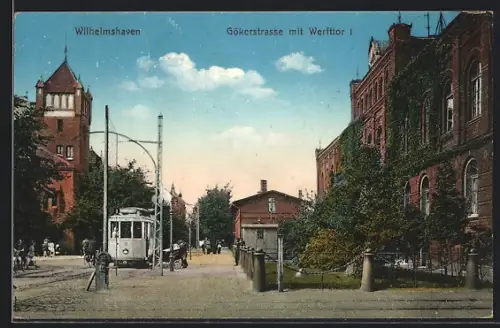 AK Wilhelmshaven, Gökerstrasse mit Werfttor 1, Strassenbahn