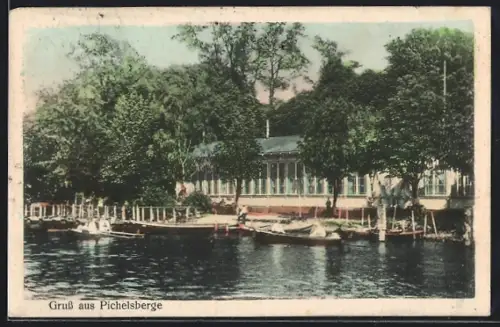 AK Berlin-Pichelsberge, Restaurant Kaisergarten mit Booten