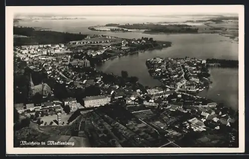 AK Malchow / Mecklenburg, Gesamtansicht, Luftbild