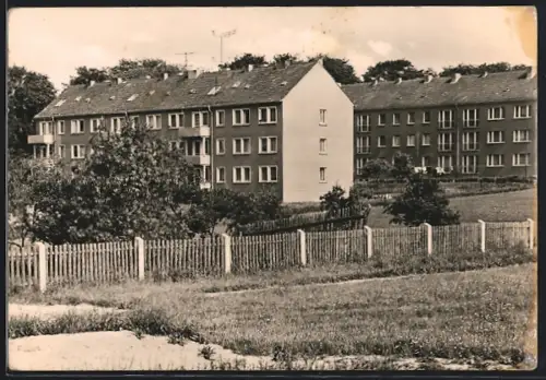 AK Mellingen /Kr. Weimar, Bahnhofstrasse mit Bäumen