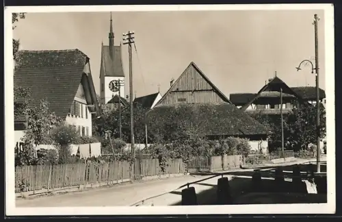 AK Merenschwand /Aargau, Strassenpartie mit Kirche und Strommasten
