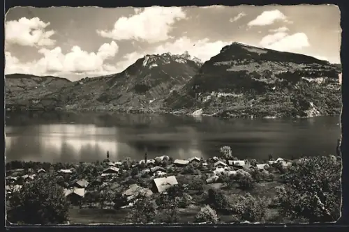 AK Krattigen /Thunersee, Panorama mit Bergen
