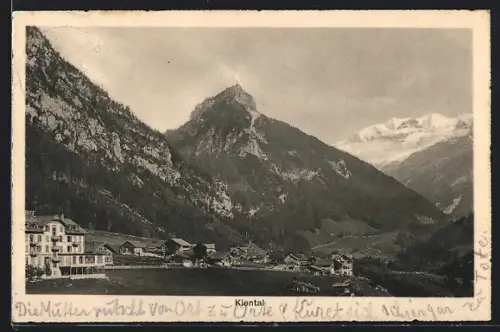 AK Kiental, Panoramaansicht mit Golderenhorn, Blüemlisalp