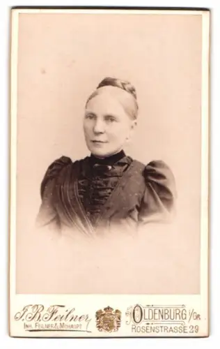Fotografie J. B. Feilner, Oldenburg, Rosenstrasse 29, Porträt einer Dame