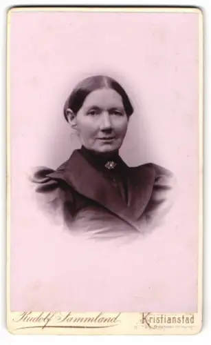 Fotografie Rudolf Sammland, Kristianstad, Fisktorget 222A, Porträt einer Dame