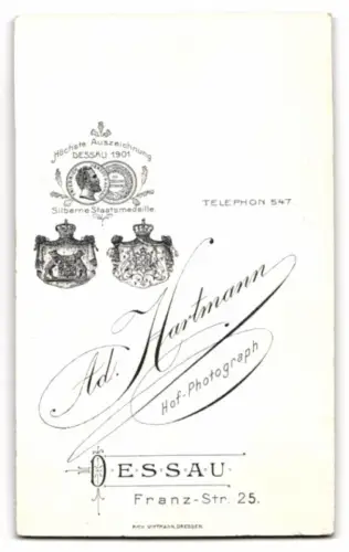 Fotografie Ad. Hartmann, Dessau, Franz-Str. 25, Porträt eines Mannes mit markantem Schnurrbart