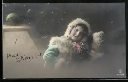 Foto-AK RPH SBW Nr. 4109/10: Mädchen im Mantel bei Schneefall, Neujahrsgruss