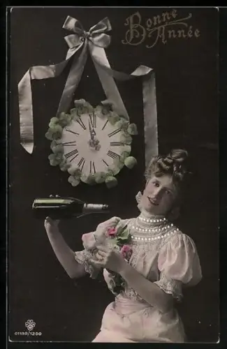 Foto-AK RPH SBW Nr. 01199/1200: Fräulen mit Sekt vor Uhr, Neujahrsgruss